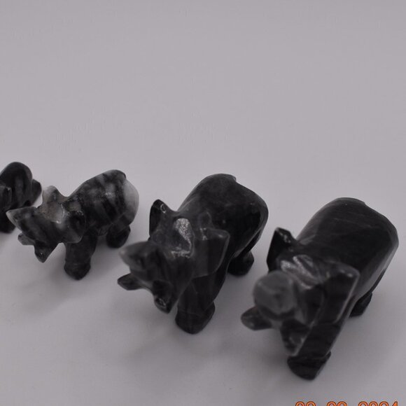 Set of 5 Hand Carved Elephant Figurines Black Marble Stone Graduated Sizes - Picture 2 of 4